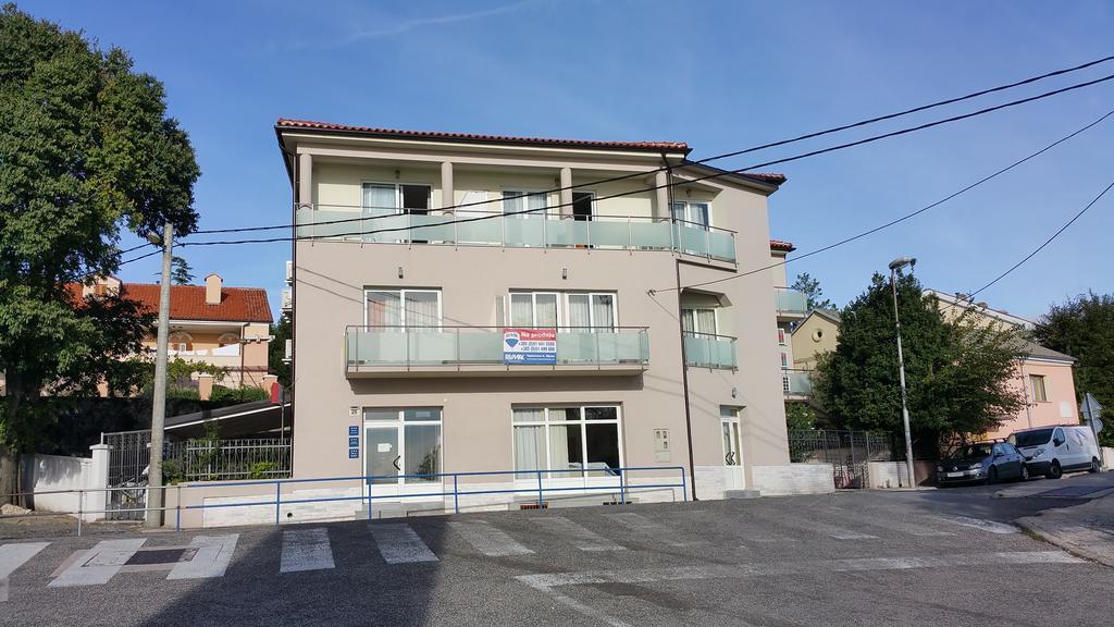 Apartments Ivancic Novi Vinodolski Exterior foto